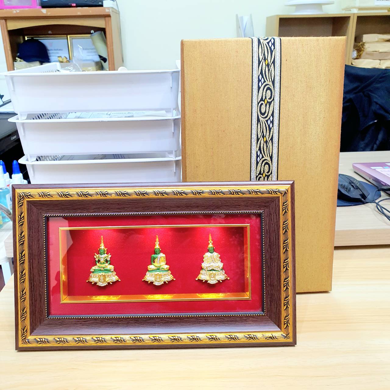 กรอบ 3 ช่องประดับไฟพระแก้ว 3 ฤดู