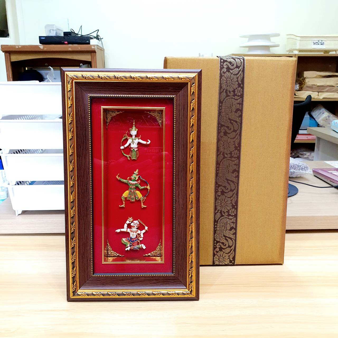 กรอบ3ช่องลายไทยชุดรามเกียรติ์