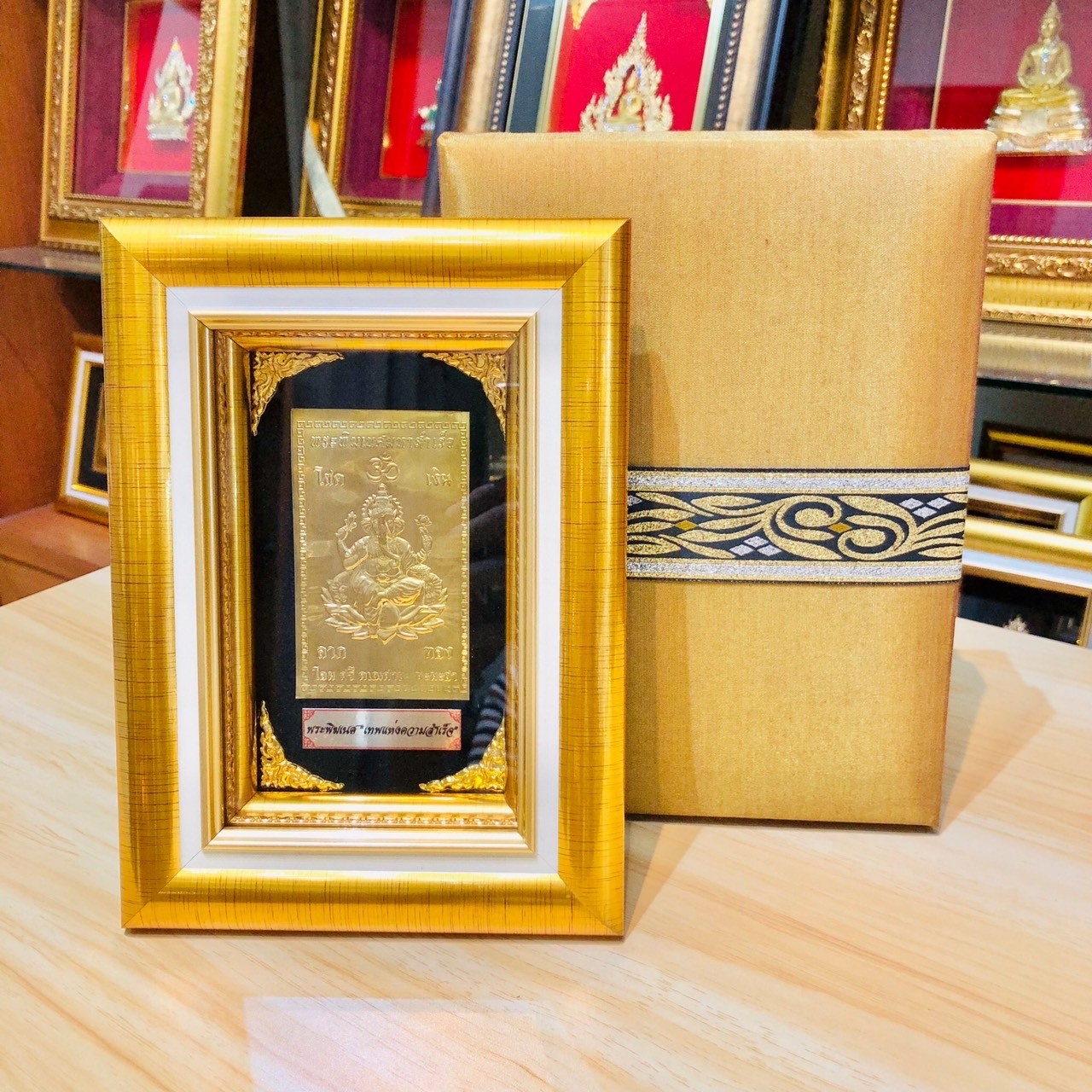 กรอบแผ่นทอง พระพิฆเนศ พื้นดำ